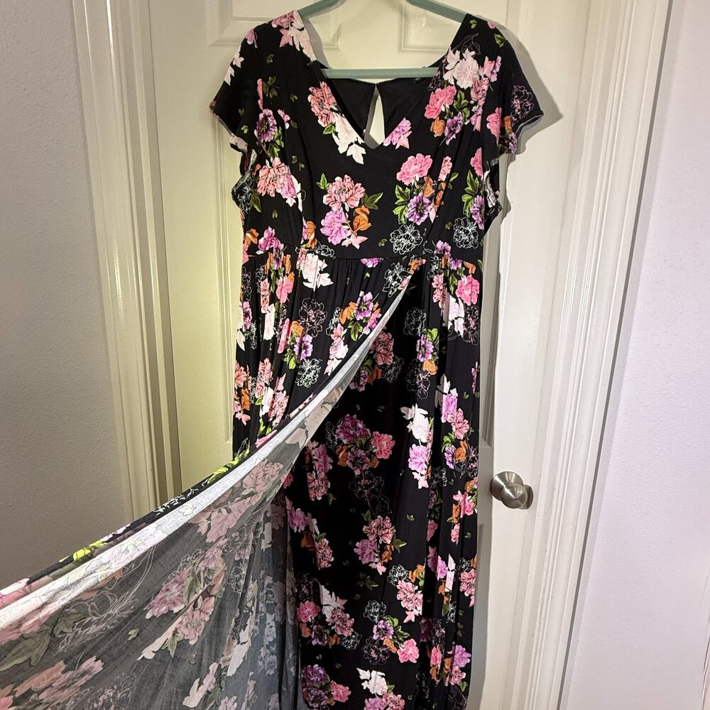 Torrid Black Floral Challis Maxi Dress - Picture 2 of 7